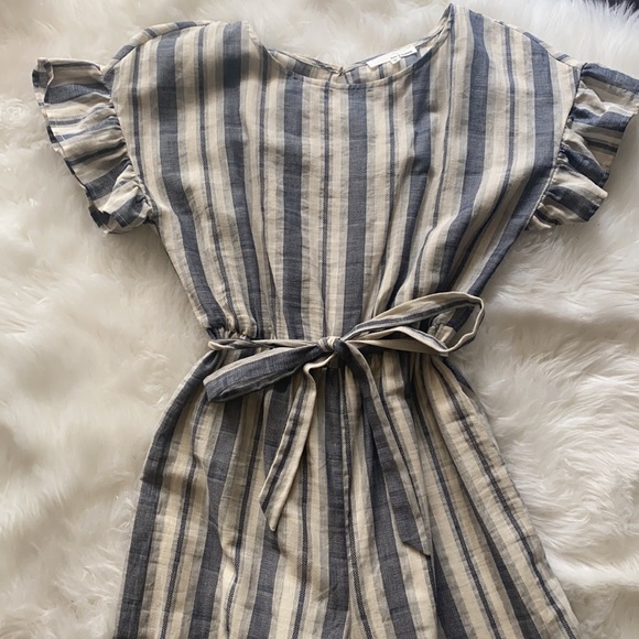 Never worn!    Blue and white striped romper - Picture 2 of 8
